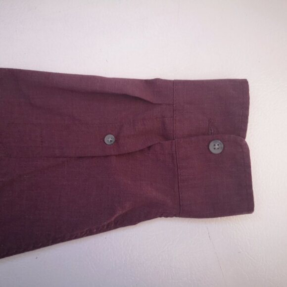 Old Navy Everyday Men's Size Large Burgundy Button Down Built in Flex Shirt - Picture 9 of 12